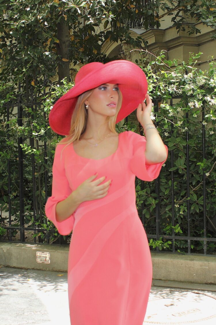 E23-Robe SOIZIE ZUC 719 clémentine et capeline ASCOT rouge 125 coquelicot01